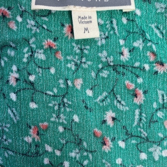 ⭐️PLEIONE Womens Green Floral Flowy Ruffle Oversized Blouse - Picture 7 of 7